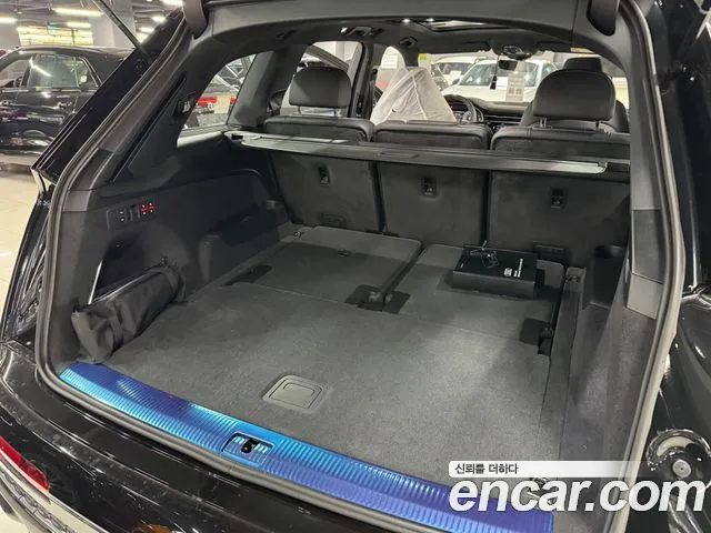 Audi Q7 2026 thumb 2