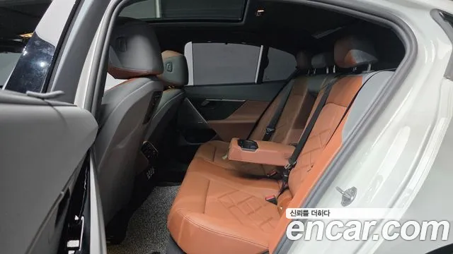 BMW 5 серии 2025 thumb 10