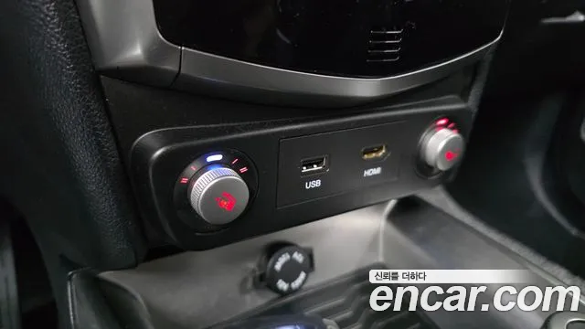 KGM Tivoli 2016 thumb 10