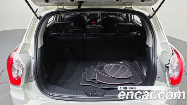KGM Tivoli 2016 thumb 4