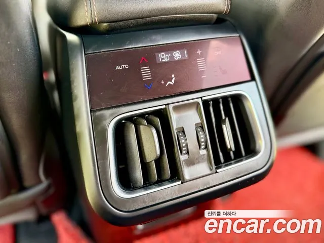 Maserati Grecale 2025 thumb 12