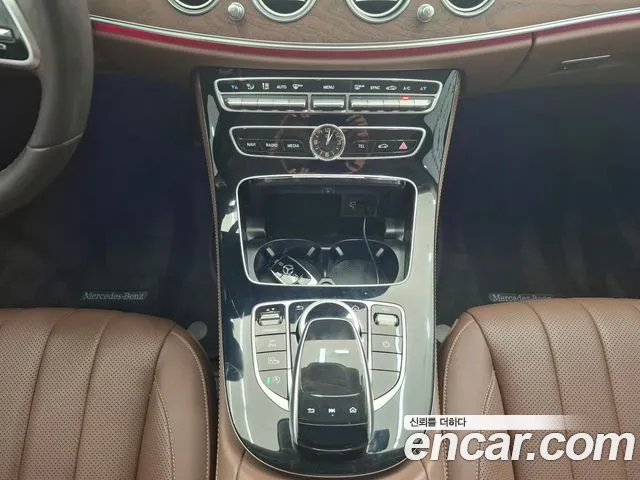 Mercedes-Benz E-Class 2018 thumb 3