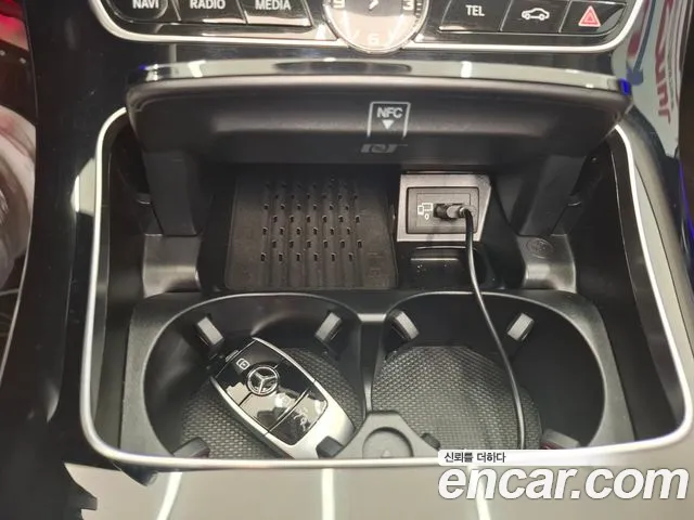 Mercedes-Benz E-Class 2018 thumb 10