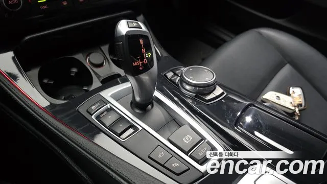BMW 5 серии 2016 thumb 4