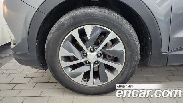 Hyundai Santafe 2016 thumb 7