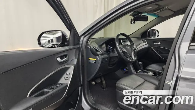 Hyundai Santafe 2016 thumb 10