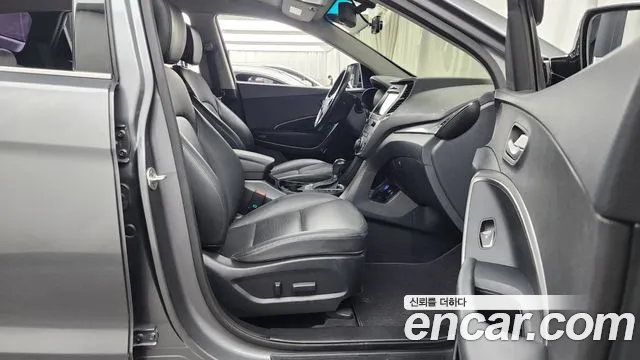 Hyundai Santafe 2016 thumb 9