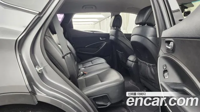 Hyundai Santafe 2016 thumb 5