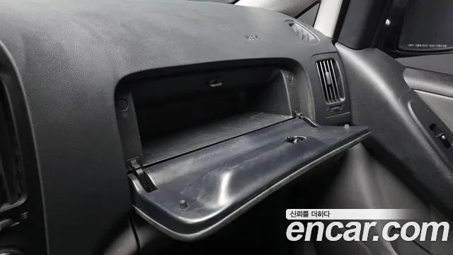 Hyundai Staria 2013 thumb 9