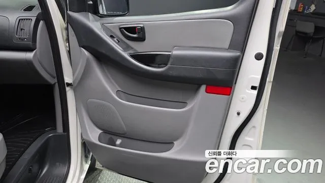 Hyundai Staria 2013 thumb 7