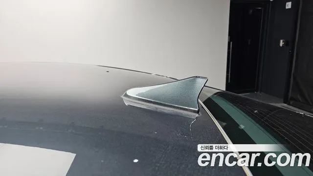 Genesis G80 2019 thumb 5