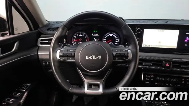 Kia K5 2023 thumb 2