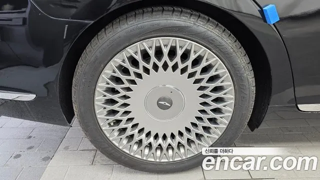 Genesis G90 2019 thumb 6