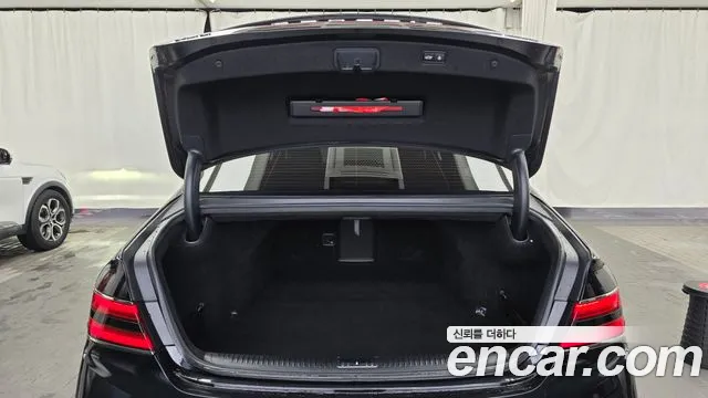 Genesis G90 2019 thumb 11