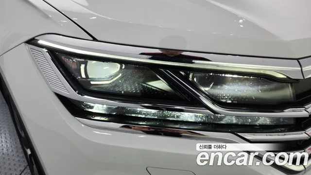 Volkswagen Touareg 2023 thumb 12