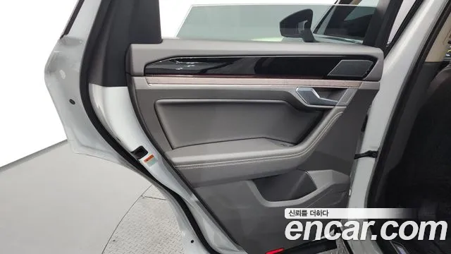 Volkswagen Touareg 2023 thumb 5