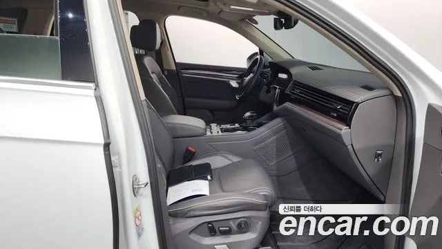 Volkswagen Touareg 2023 thumb 4