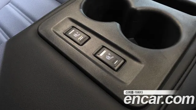 Renault SM6 2018 thumb 9