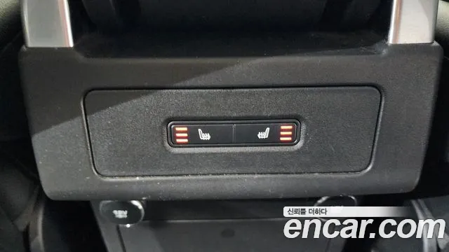 Land Rover Discovery 2019 thumb 4