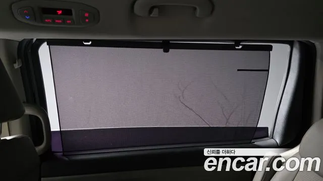 Kia Carnival 2018 thumb 3