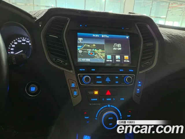 Hyundai Santafe 2015 thumb 12