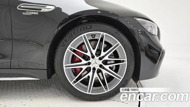 Mercedes-Benz AMG GT 2025 thumb 6