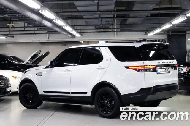 Land Rover Discovery 2018 thumb 2