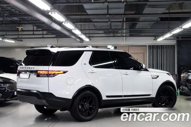 Land Rover Discovery 2018 thumb 4