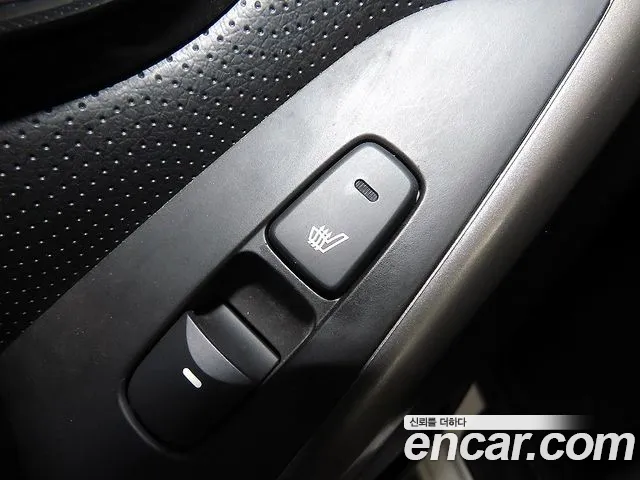 Hyundai Avante 2011 thumb 8