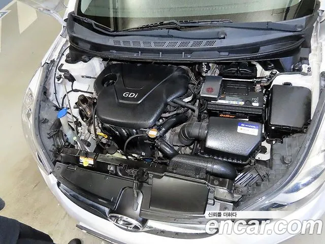 Hyundai Avante 2011 thumb 3