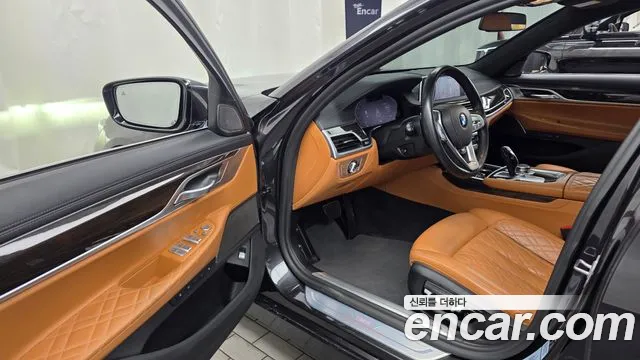 BMW 7 серии 2021 thumb 12