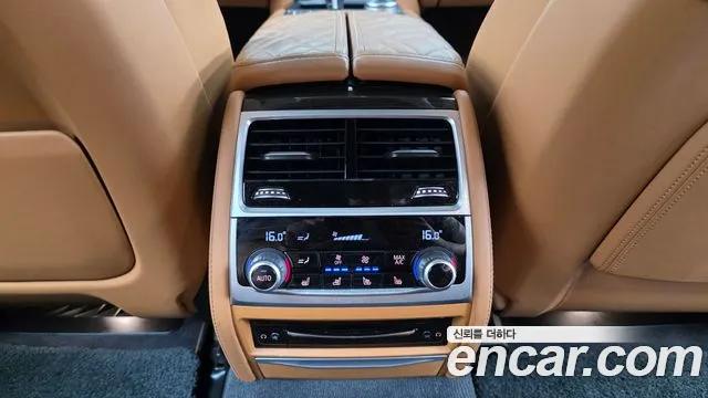 BMW 7 серии 2021 thumb 7