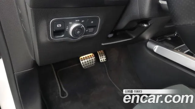 Mercedes-Benz GLB 2021 thumb 4