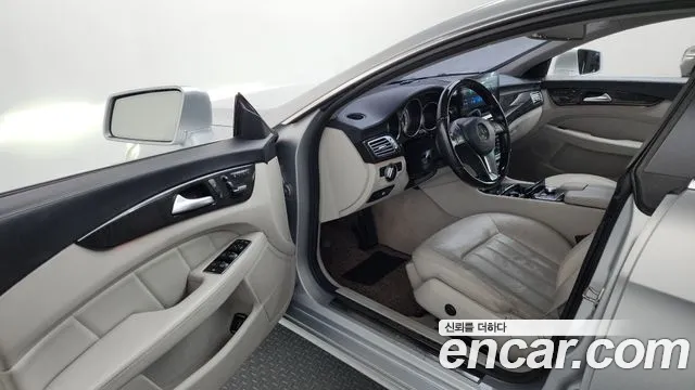 Mercedes-Benz CLS 2011 thumb 6