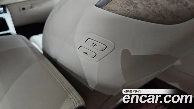Genesis G90 2020 thumb 9