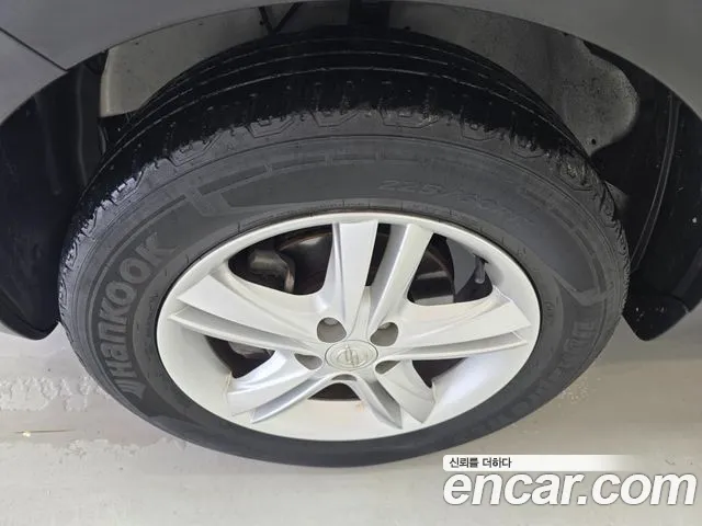 KGM Korando 2014 thumb 11