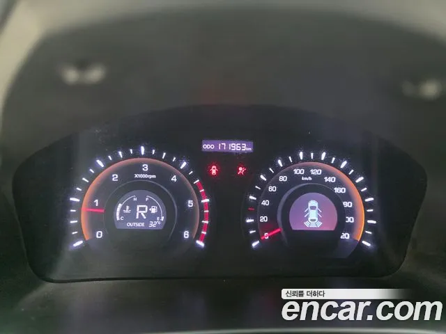 KGM Korando 2014 thumb 4