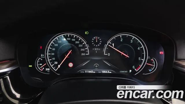 BMW 5 серии 2017 thumb 11