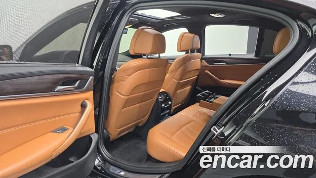 BMW 5 серии 2017 thumb 8