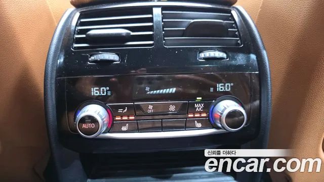 BMW 5 серии 2017 thumb 9