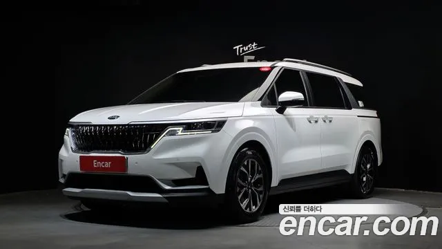 Kia Carnival 2021 thumb 3