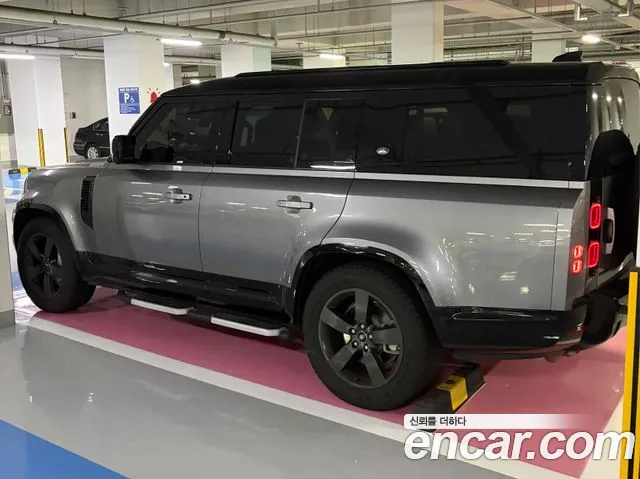 Land Rover Defender 2023 thumb 6
