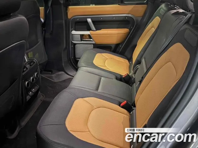 Land Rover Defender 2023 thumb 5