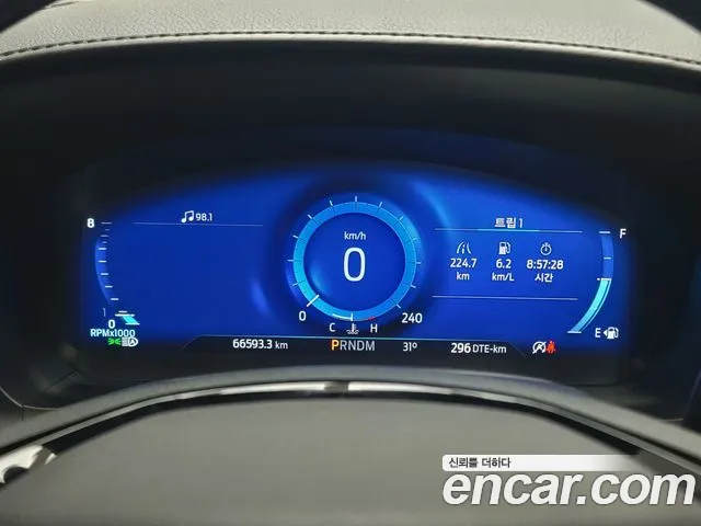 Ford Explorer 2021 thumb 3