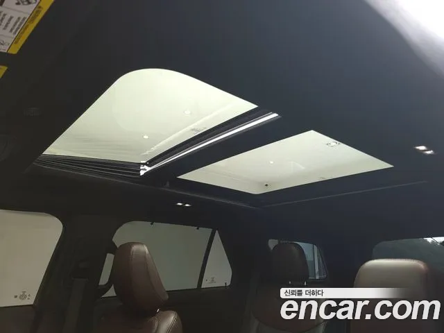 Ford Explorer 2021 thumb 4