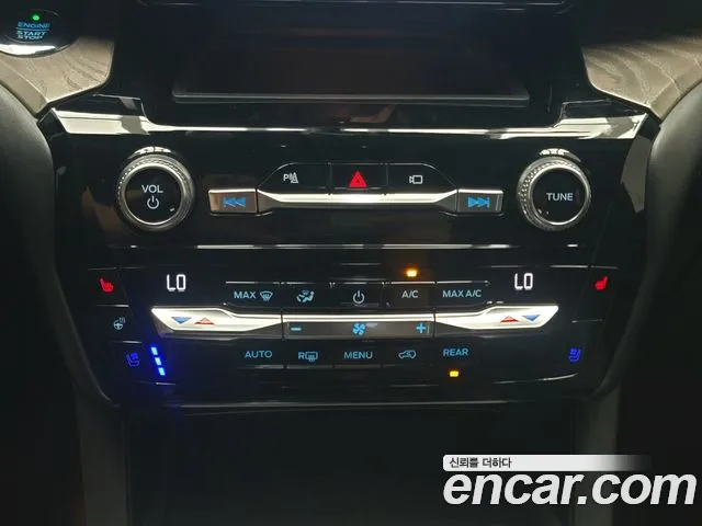 Ford Explorer 2021 thumb 6
