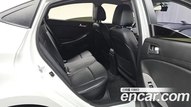 Hyundai Accent 2015 thumb 10