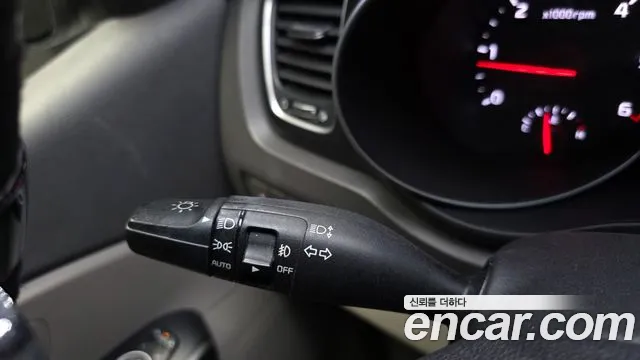 Kia Carnival 2015 thumb 4