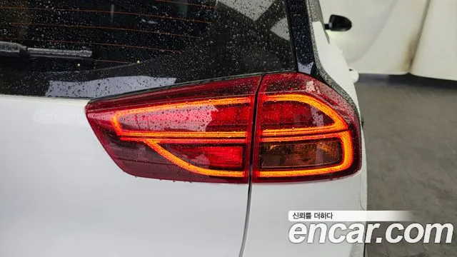 Kia Niro Plus 2022 thumb 6