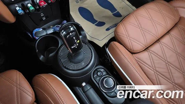 Mini Cooper Convertible 2022 thumb 3